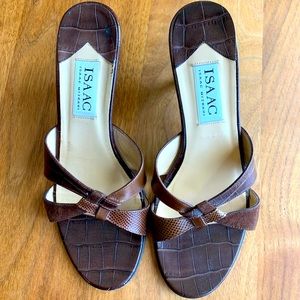 Isaac Mizrahi, women's, slip on leather sandals, 2.25” heels, Size 7.5